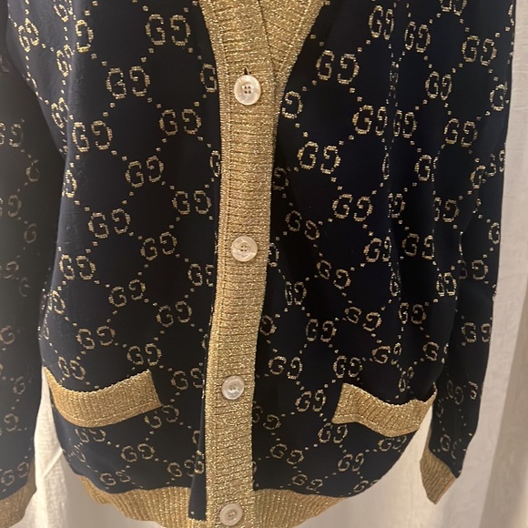 Gucci intarsia navy blue cardigan, gold metallic logo, thread, and trim - Picture 3 of 11